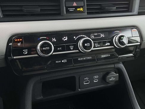 Used 2023 Honda Pilot EX-L image 17