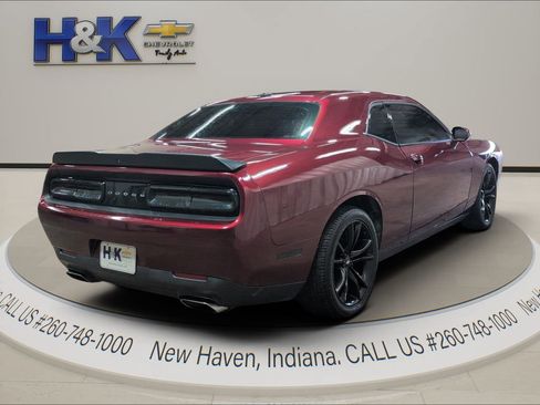 Used 2018 Dodge Challenger R/T w/ Blacktop Package RWD image 6