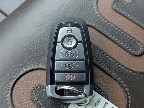 Used 2022 Ford Expedition King Ranch image 35