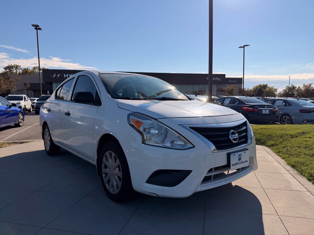 Used 2015 Nissan Versa S FWD image 11