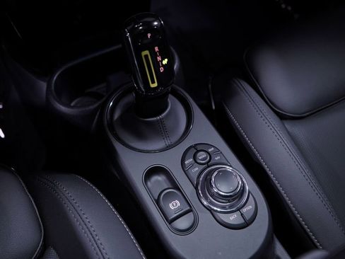 Used 2024 MINI Cooper SE image 12