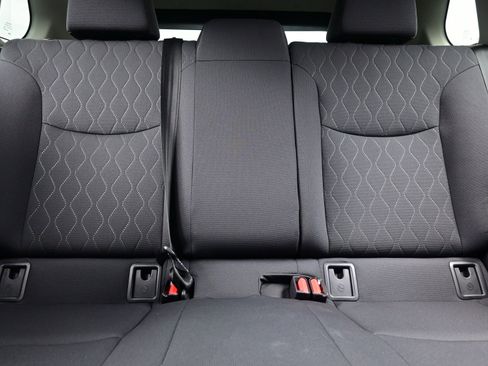 Used 2022 Toyota Corolla Cross LE image 15