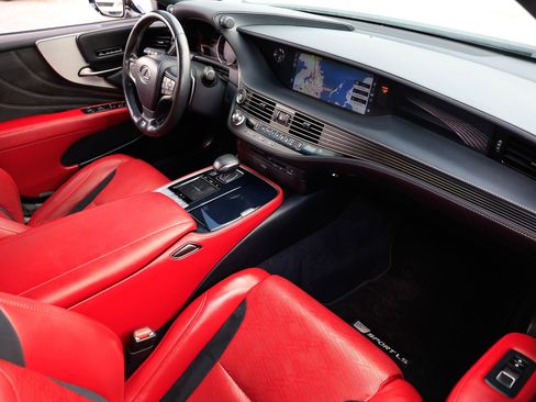 Used 2018 Lexus LS 500 F Sport w/ Accessory Package (Z2) image 21