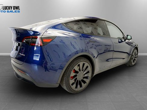 Used 2022 Tesla Model Y Performance AWD/4WD image 8