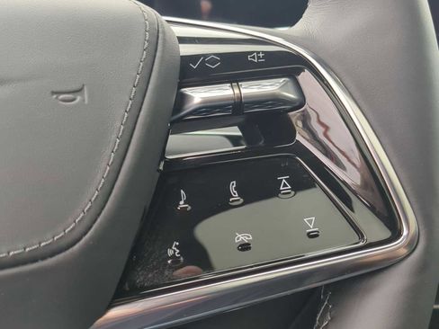 New 2026 Cadillac Lyriq V image 16