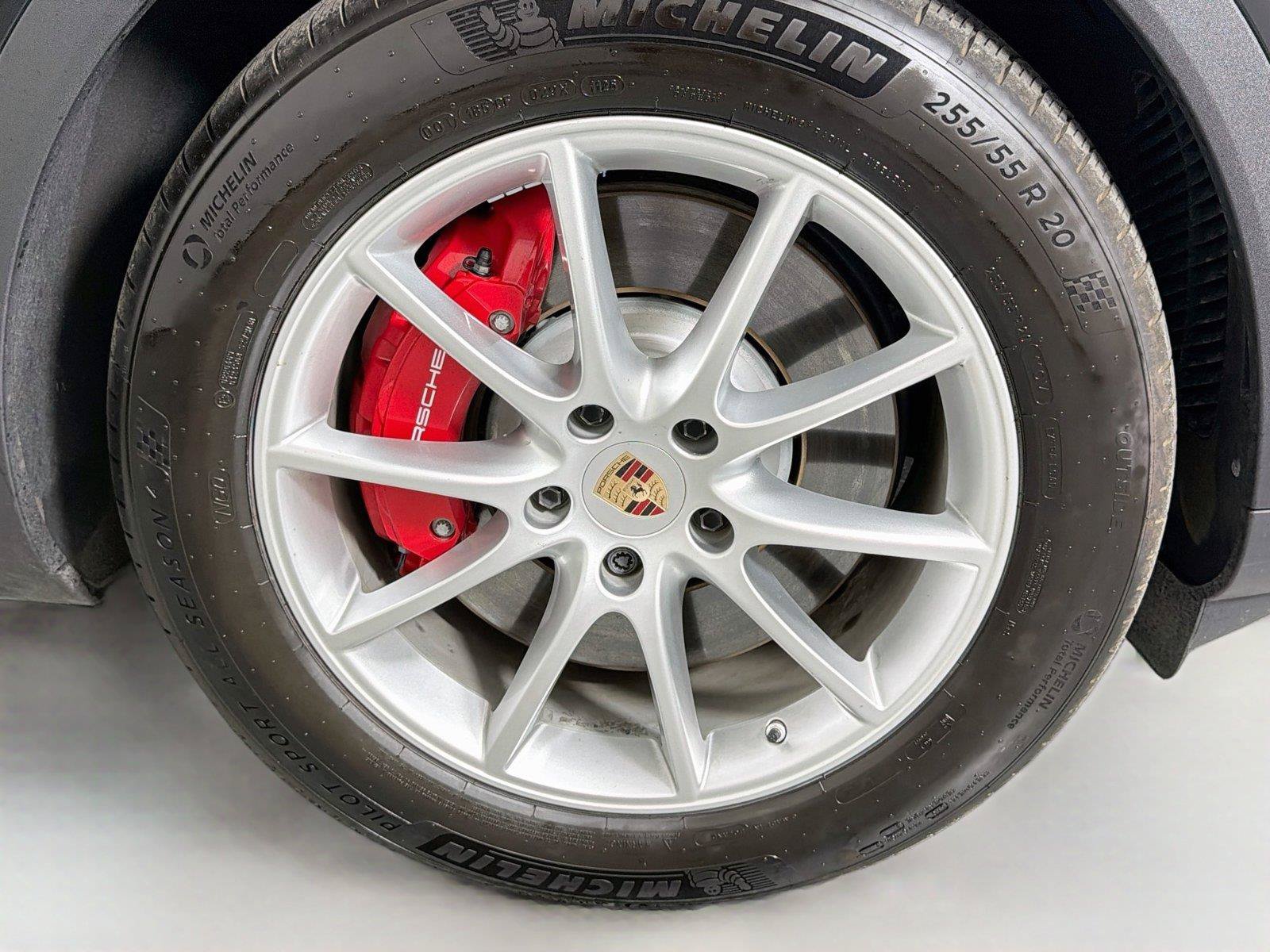 Certified 2026 Porsche Cayenne S AWD/4WD image 14