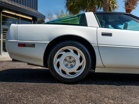 Used 1991 Chevrolet Corvette ZR-1 image 9