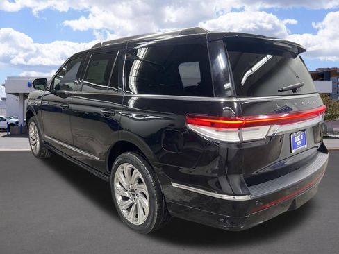 Used 2024 Lincoln Navigator Reserve AWD/4WD image 5