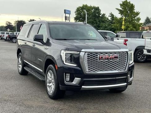 Used 2024 GMC Yukon XL Denali w/ LPO, Floor Liner Package image 4