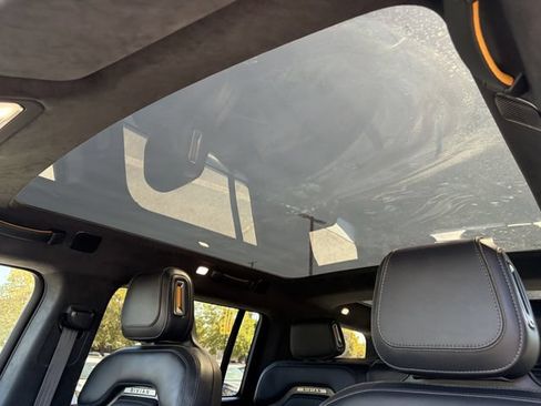 Used 2023 Rivian R1S Adventure AWD/4WD image 34
