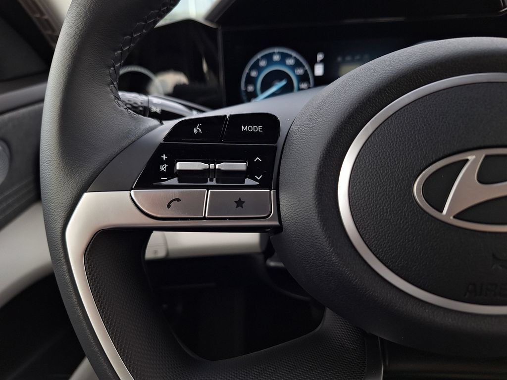 New 2026 Hyundai Elantra Limited FWD image 16