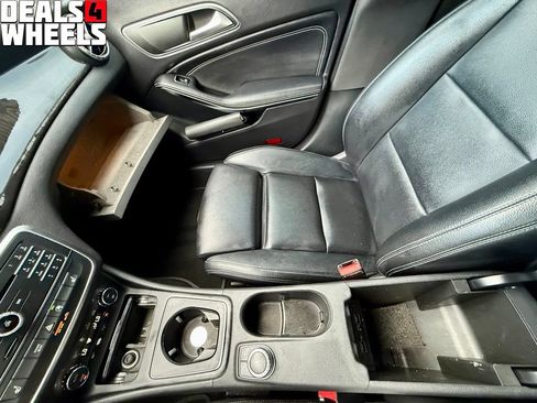Used 2016 Mercedes-Benz CLA 250 4MATIC image 24