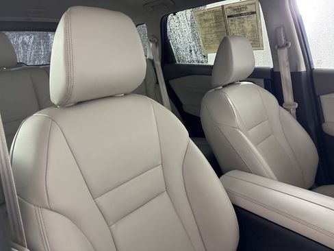 Used 2023 Nissan Rogue SL w/ SL Premium Package image 30