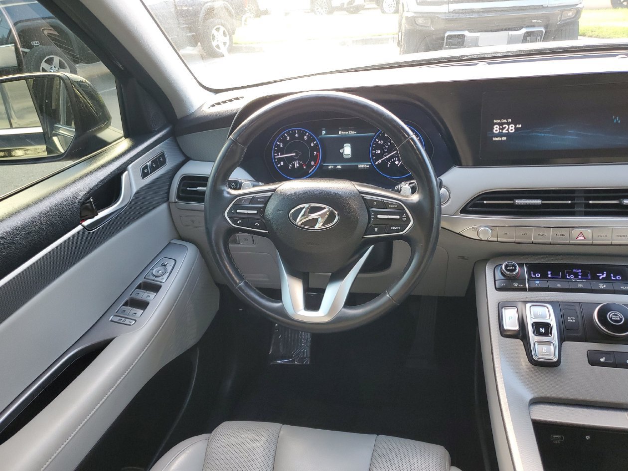 Used 2022 Hyundai Palisade SEL w/ 8P Bench Seat Package FWD image 12