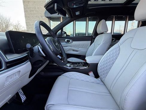 Used 2025 Kia Sorento SX Prestige image 10