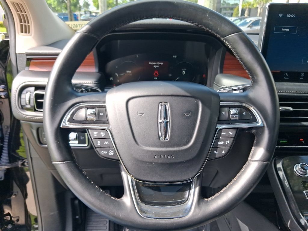 Used 2023 Lincoln Nautilus Reserve FWD image 17