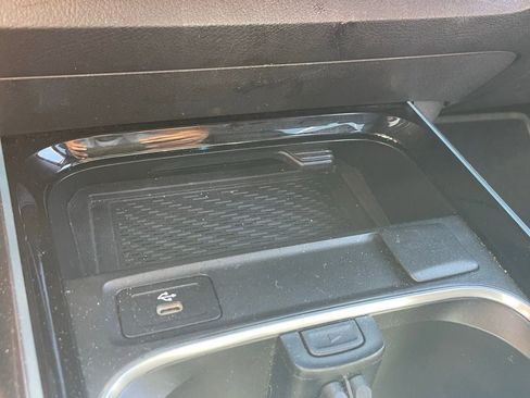 Used 2025 Mercedes-Benz GLA 250 4MATIC image 10