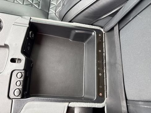 Used 2016 RAM 1500 Classic SLT AWD/4WD image 29