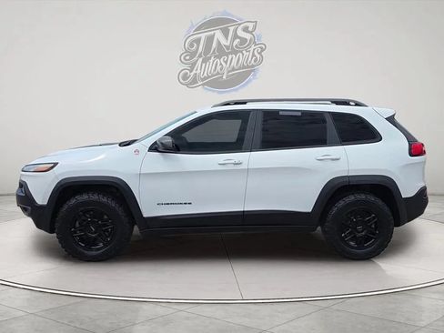 Used 2014 Jeep Cherokee Trailhawk w/ Technology Group AWD/4WD image 8
