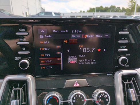 Used 2023 Kia Sorento LX FWD image 19