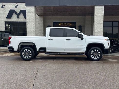 Used 2021 Chevrolet Silverado 2500 Custom w/ Custom Value Package AWD/4WD image 17