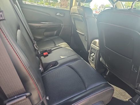Used 2018 Dodge Journey GT w/ Nav & Sun Group FWD image 28