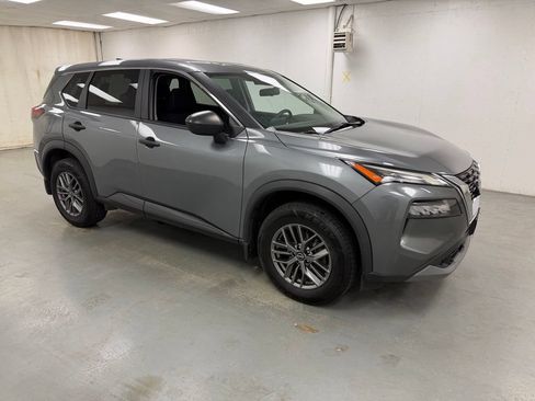 Used 2023 Nissan Rogue S AWD/4WD image 7