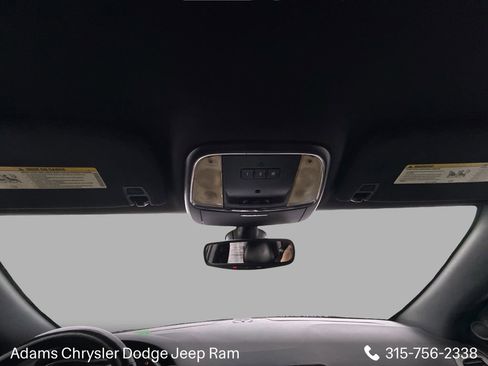 Used 2018 Jeep Grand Cherokee Altitude AWD/4WD image 15