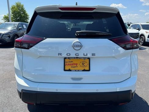 Used 2025 Nissan Rogue S FWD image 4