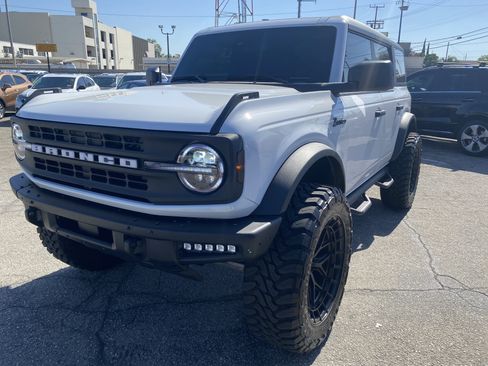 Used 2024 Ford Bronco Black Diamond AWD/4WD image 3