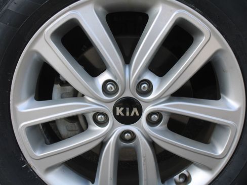 Certified 2018 Kia Soul + image 17