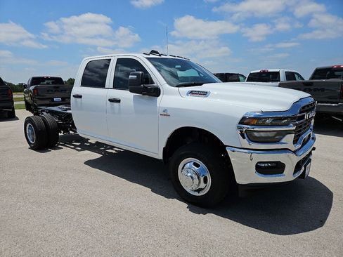 New 2026 RAM 3500 Tradesman w/ Chrome Appearance Group A AWD/4WD image 10