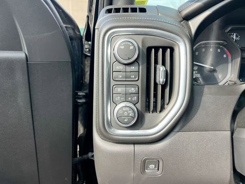 Used 2019 GMC Sierra 1500 SLT w/ SLT Premium Plus Package AWD/4WD image 18