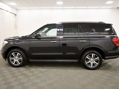 Used 2024 Ford Expedition Limited image 4