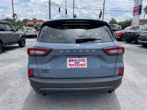 Used 2025 Ford Escape ST-Line w/ Tech Pack #1 FWD image 5
