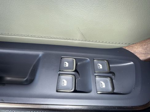 Used 2022 Rivian R1T Adventure AWD/4WD image 15
