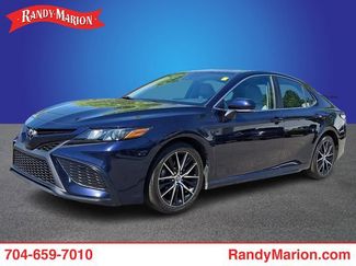 Used 2022 Toyota Camry SE FWD video 1