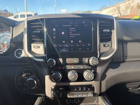 New 2026 RAM 1500 4x4 Crew Cab image 34