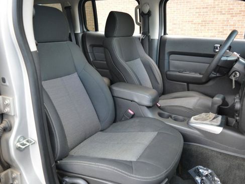 Used 2006 HUMMER H3 w/ Chrome Appearance Package AWD/4WD image 17