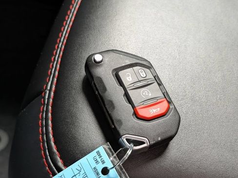 Used 2024 Jeep Wrangler Unlimited Rubicon AWD/4WD image 29