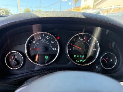 Used 2016 Jeep Wrangler Unlimited Sport w/ Connectivity Group AWD/4WD image 5