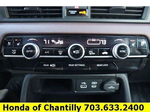 Used 2024 Honda Pilot Elite image 16