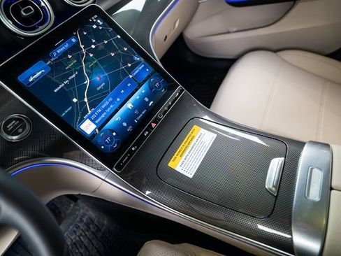 Certified 2025 Mercedes-Benz C 300 4MATIC Sedan image 18