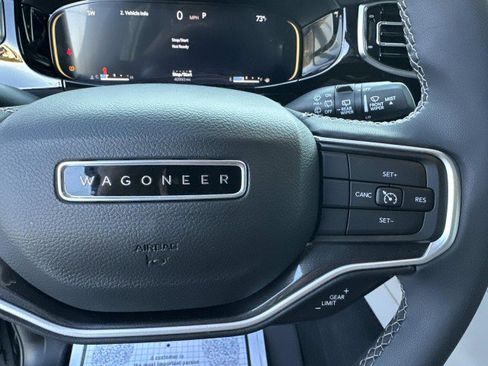 Used 2023 Jeep Wagoneer 4WD image 26