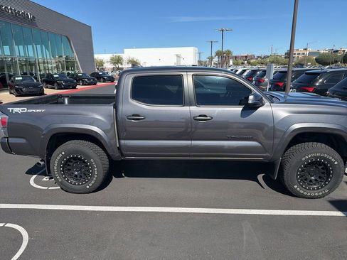 Used 2021 Toyota Tacoma TRD Sport w/ TRD Premium Sport Package image 5
