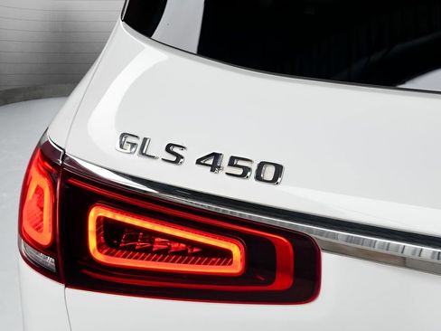 Used 2022 Mercedes-Benz GLS 450 4MATIC w/ AMG Line Exterior image 20