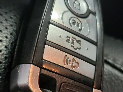 Used 2022 Ford Mustang Premium RWD image 31