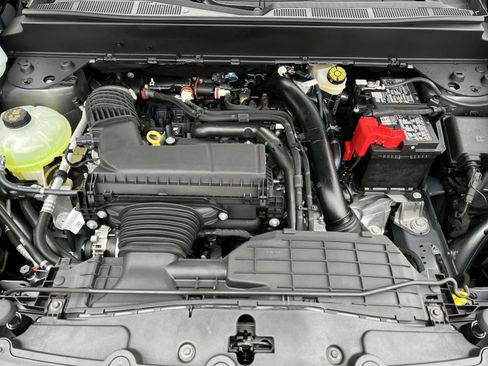 New 2026 Ford Maverick XLT image 25