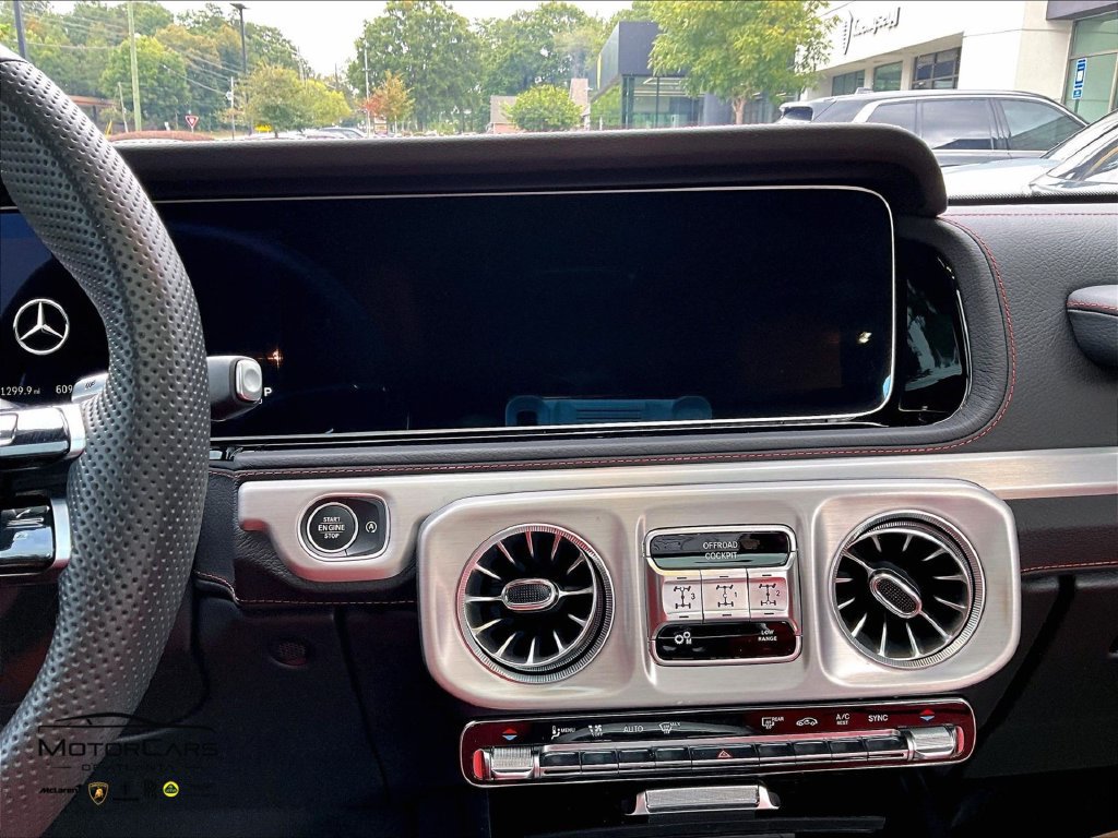 Used 2025 Mercedes-Benz G 63 AMG 4MATIC image 7