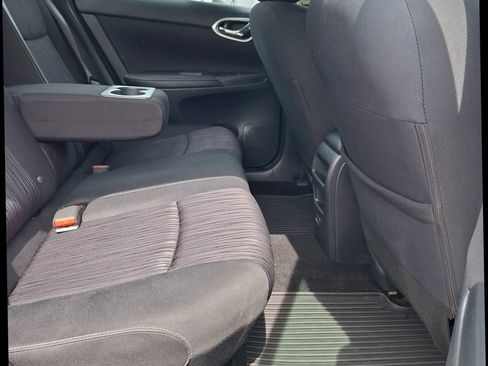 Used 2019 Nissan Sentra SV w/ Special Edition Package FWD image 12